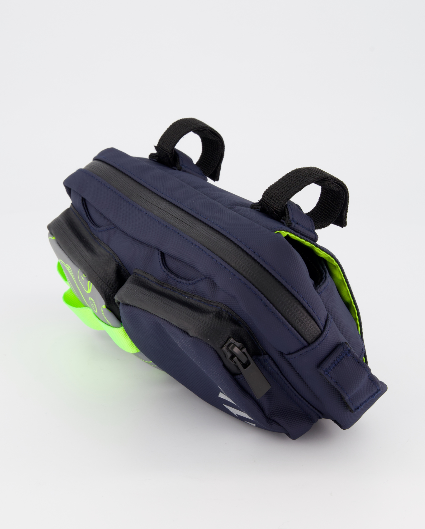 sacoche banane polyvalente accroches guidon amovibles. Imperméable pour mobilités urbaines et cyclotourisme