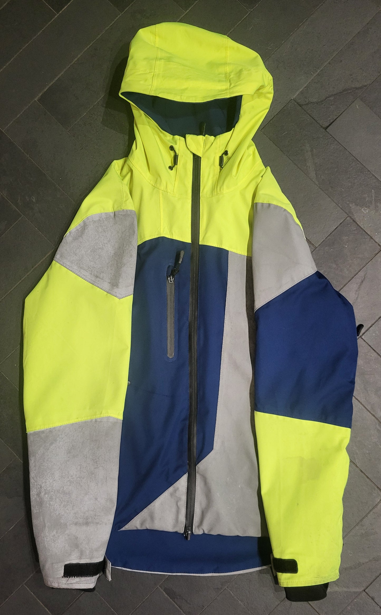 VESTE RÉFLÉCHISSANTE & RÉVERSIBLE REPOP